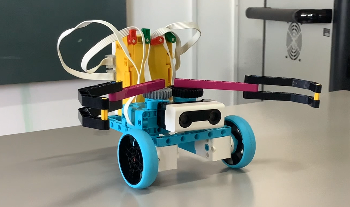 STEM - Coding & Robotica educativa con Lego Spike Prime - Robot grabber